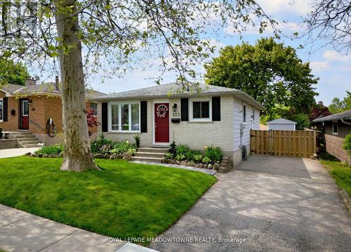 323 Grand Ridge Drive, Cambridge, ON - Outdoor With Facade