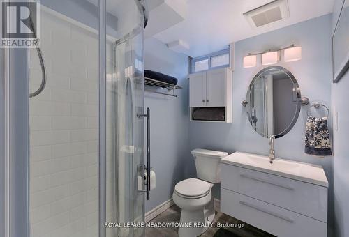 323 Grand Ridge Drive, Cambridge, ON - Indoor Photo Showing Bathroom