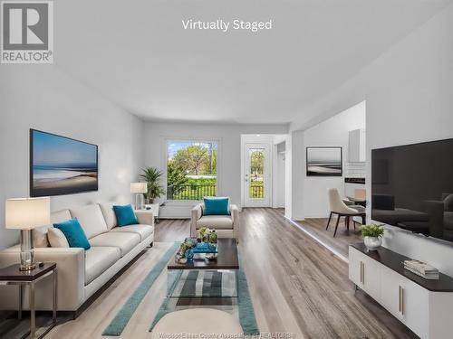 1595 Sprucewood, Lasalle, ON - Indoor Photo Showing Living Room