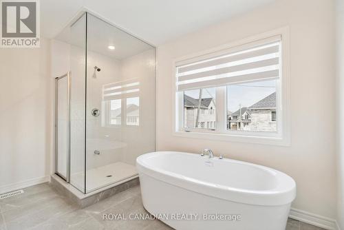 1409 Davis Loop, Innisfil, ON - Indoor Photo Showing Bathroom