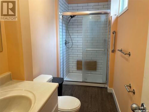 1218 1St Avenue N, Saskatoon, SK - Indoor Photo Showing Bathroom