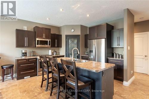 2655 Tucker Court, London, ON - Indoor Photo Showing Kitchen With Stainless Steel Kitchen With Upgraded Kitchen