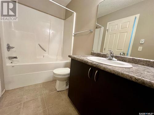 322 700 Battleford Trail, Swift Current, SK - Indoor Photo Showing Bathroom