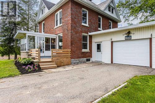 942 Westminster Drive, London, ON - Outdoor With Exterior