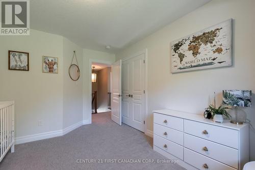 2354 Red Thorne Avenue, London, ON - Indoor