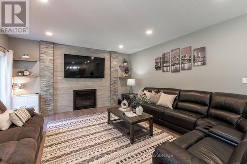 2354 Red Thorne Avenue, London, ON - Indoor Photo Showing Living Room With Fireplace
