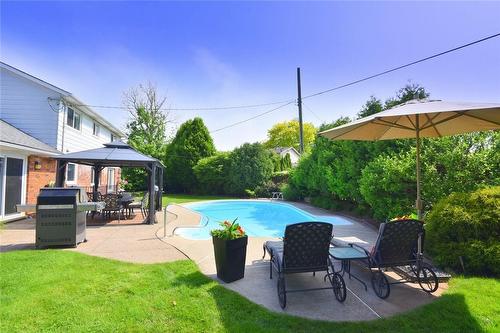 4391 Kerry Court, Burlington, ON - Outdoor With In Ground Pool With Backyard