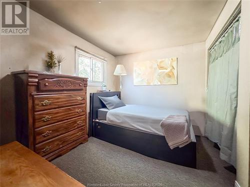 923-25 California Avenue, Windsor, ON - Indoor Photo Showing Bedroom