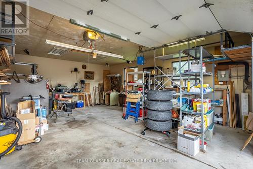 224 Atkinson Boulevard, London, ON - Indoor Photo Showing Garage