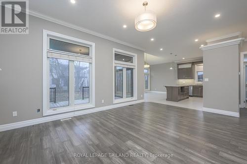 2452 Red Thorne Avenue, London, ON - Indoor