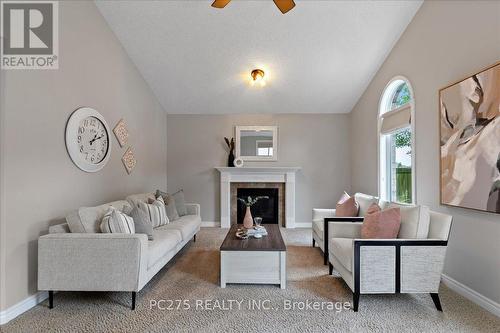 1233 Thornley Street, London, ON - Indoor Photo Showing Living Room With Fireplace