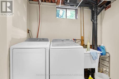 67 Roundhill Court, London, ON - Indoor Photo Showing Laundry Room