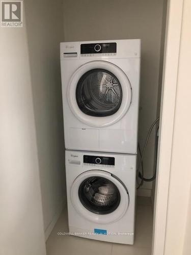 909 - 128 King Street N, Waterloo, ON - Indoor Photo Showing Laundry Room