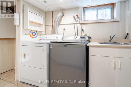 267 East 12Th Street, Hamilton, ON - Indoor Photo Showing Laundry Room