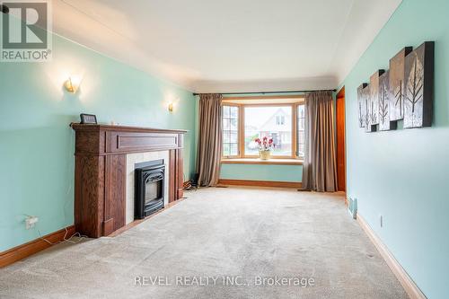 267 East 12Th Street, Hamilton, ON - Indoor With Fireplace