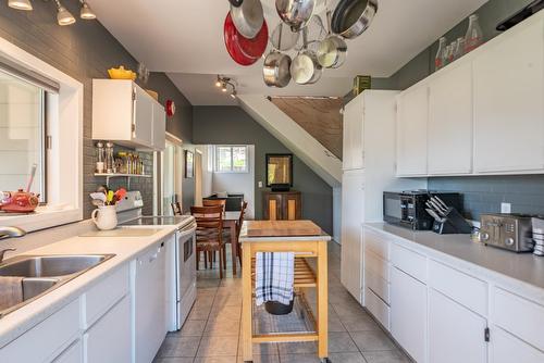 2465 Highway 3A, Nelson, BC - Indoor Photo Showing Kitchen With Double Sink