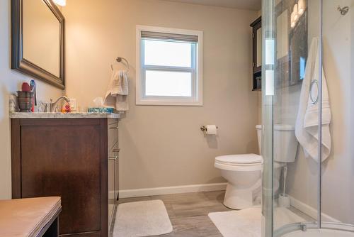 2465 Highway 3A, Nelson, BC - Indoor Photo Showing Bathroom