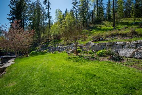 2465 Highway 3A, Nelson, BC - Outdoor