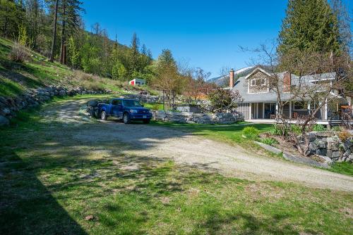 2465 Highway 3A, Nelson, BC - Outdoor