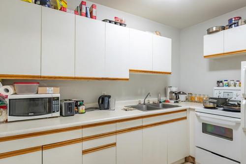 2465 Highway 3A, Nelson, BC - Indoor Photo Showing Kitchen With Double Sink