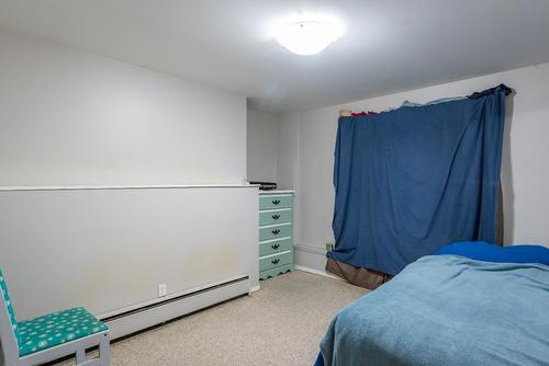 2465 Highway 3A, Nelson, BC - Indoor Photo Showing Bedroom