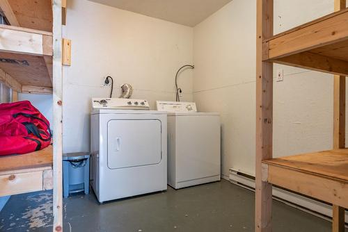 2465 Highway 3A, Nelson, BC - Indoor Photo Showing Laundry Room