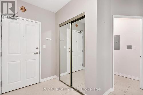 401 - 353 Commissioners Road W, London, ON - Indoor Photo Showing Other Room