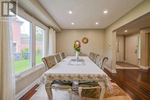 28 Meadow Bush Court, Brampton, ON - Indoor Photo Showing Dining Room