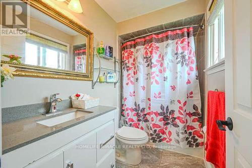 28 Meadow Bush Court, Brampton, ON - Indoor Photo Showing Bathroom