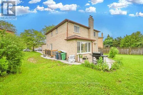 28 Meadow Bush Court, Brampton, ON - Outdoor