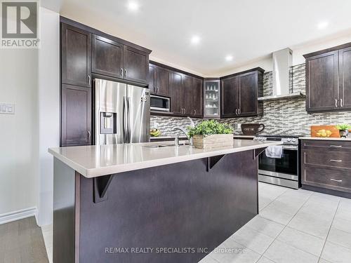 409 Edenbrook Hill Drive, Brampton, ON - Indoor Photo Showing Kitchen With Upgraded Kitchen