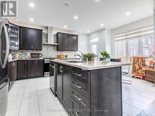 409 Edenbrook Hill Drive, Brampton, ON - Indoor Photo Showing Kitchen With Upgraded Kitchen