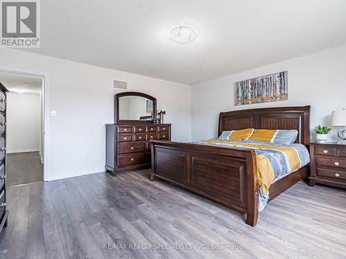 409 Edenbrook Hill Drive, Brampton, ON - Indoor Photo Showing Bedroom