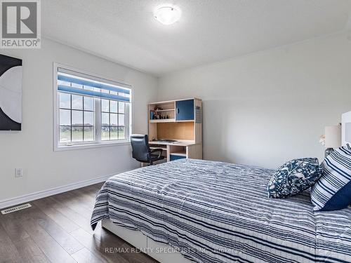 409 Edenbrook Hill Drive, Brampton, ON - Indoor Photo Showing Bedroom