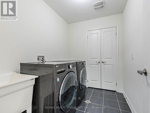 409 Edenbrook Hill Drive, Brampton, ON - Indoor Photo Showing Laundry Room