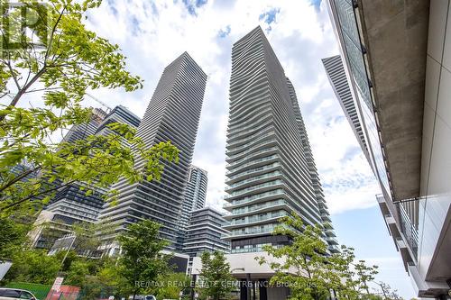 Lph3802 - 33 Shore Breeze Drive, Toronto, ON - Outdoor With Balcony With Facade