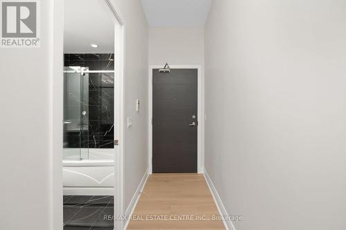 Lph3802 - 33 Shore Breeze Drive, Toronto, ON - Indoor Photo Showing Other Room