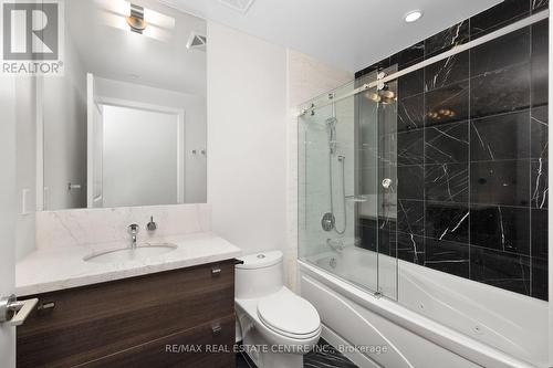 Lph3802 - 33 Shore Breeze Drive, Toronto, ON - Indoor Photo Showing Bathroom