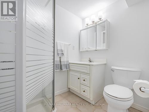 5756 Greensboro Drive, Mississauga, ON - Indoor Photo Showing Bathroom