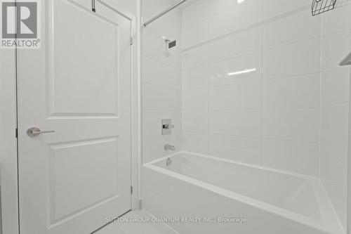 3503 - 395 Bloor Street E, Toronto (North St. James Town), ON - Indoor Photo Showing Bathroom