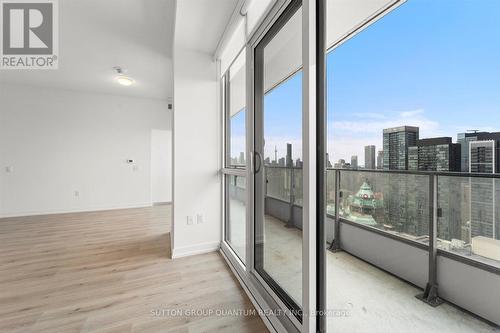 3503 - 395 Bloor Street E, Toronto (North St. James Town), ON -  With Balcony With Exterior