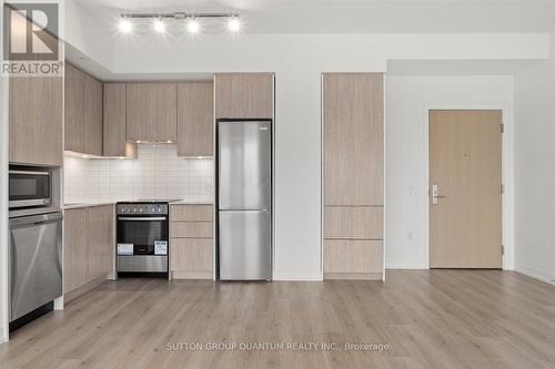 3503 - 395 Bloor Street E, Toronto (North St. James Town), ON - Indoor Photo Showing Kitchen