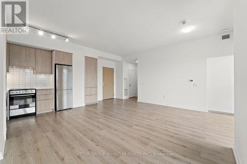 3503 - 395 Bloor Street E, Toronto (North St. James Town), ON - Indoor Photo Showing Kitchen