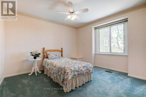 1527 Green Glade, Mississauga, ON - Indoor Photo Showing Bedroom