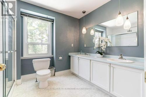 1527 Green Glade, Mississauga, ON - Indoor Photo Showing Bathroom