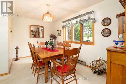 258 Floud'S Bridge Road, Quinte West, ON - Indoor Photo Showing Dining Room