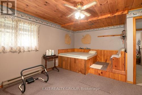 258 Floud'S Bridge Road, Quinte West, ON - Indoor Photo Showing Other Room