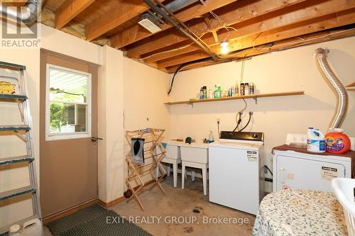 258 Floud'S Bridge Road, Quinte West, ON - Indoor Photo Showing Laundry Room