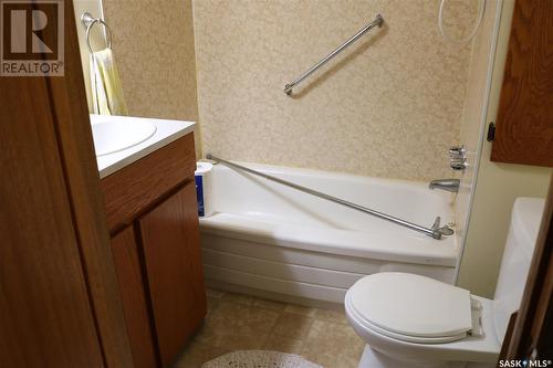 305 Cross Street, Maryfield, SK - Indoor Photo Showing Bathroom