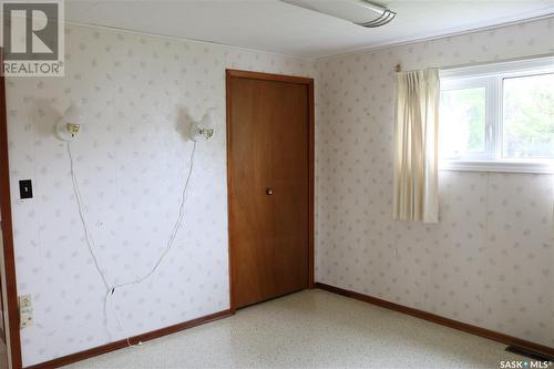 305 Cross Street, Maryfield, SK - Indoor Photo Showing Other Room